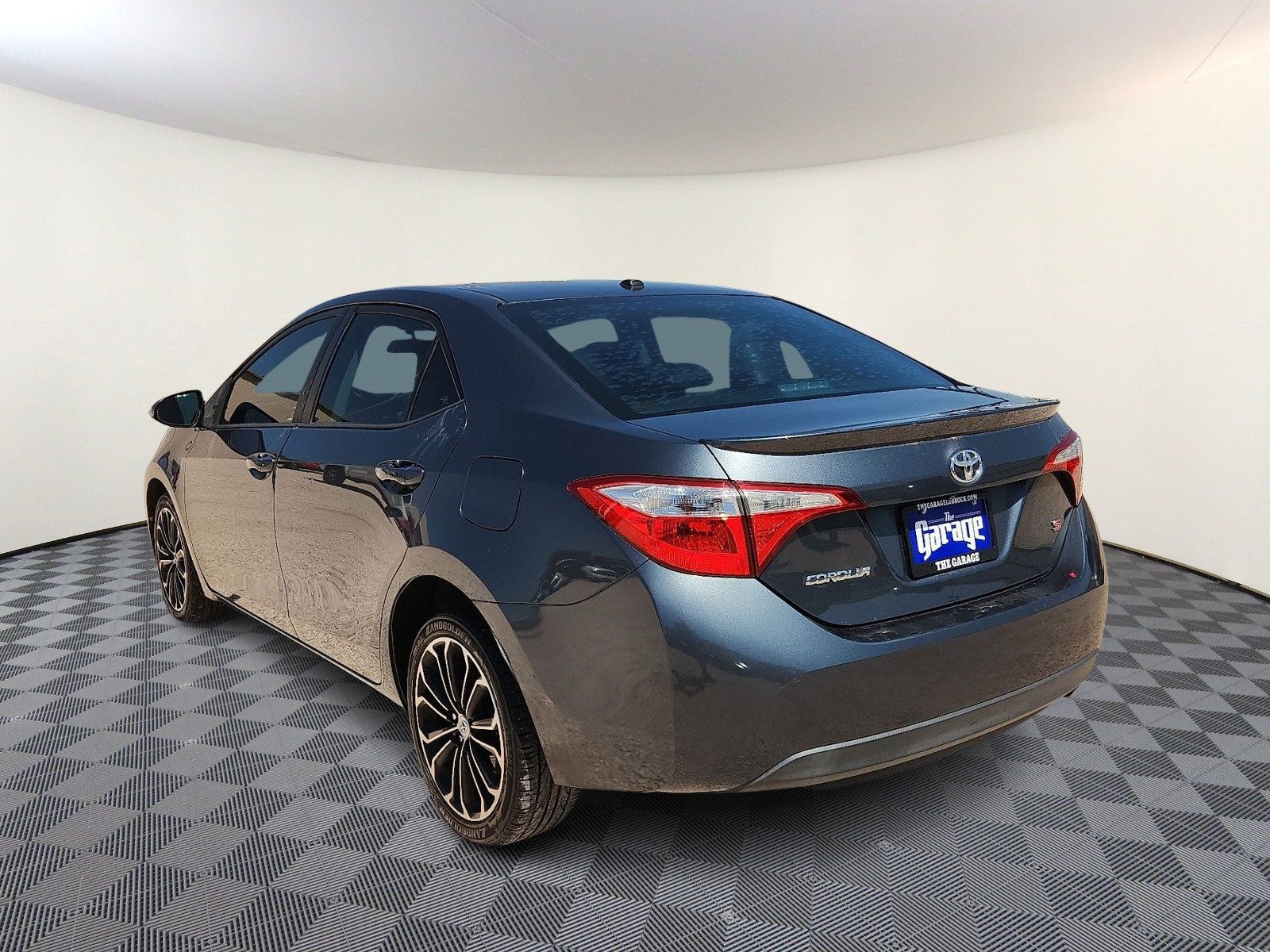 Used 2015 Toyota Corolla S w/ Driver Convenience Package FWD image 3