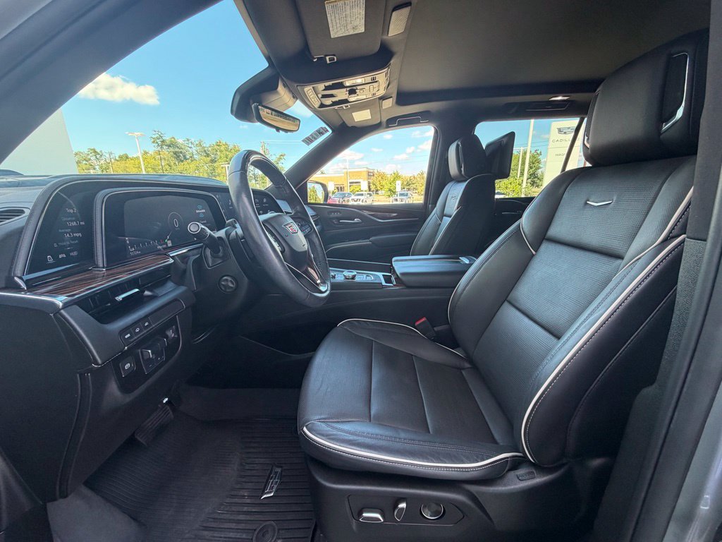 Used 2023 Cadillac Escalade Premium Luxury w/ Performance Package RWD image 13
