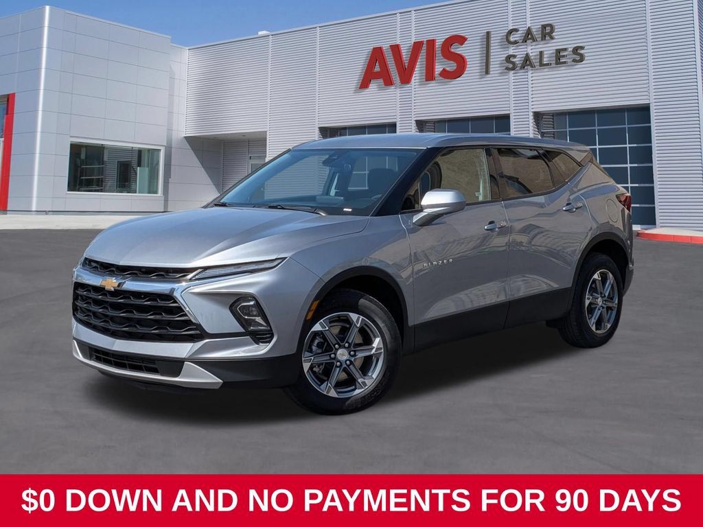 Used 2025 Chevrolet Blazer LT FWD image 1