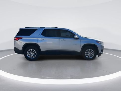Used 2021 Chevrolet Traverse LT FWD image 8