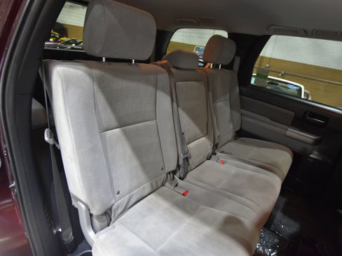 Used 2017 Toyota Sequoia SR5 image 57