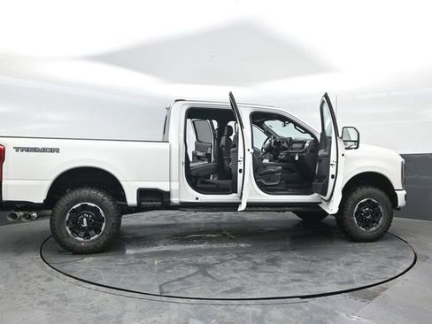 New 2026 Ford F250 Platinum w/ Tremor Off-Road Package image 47