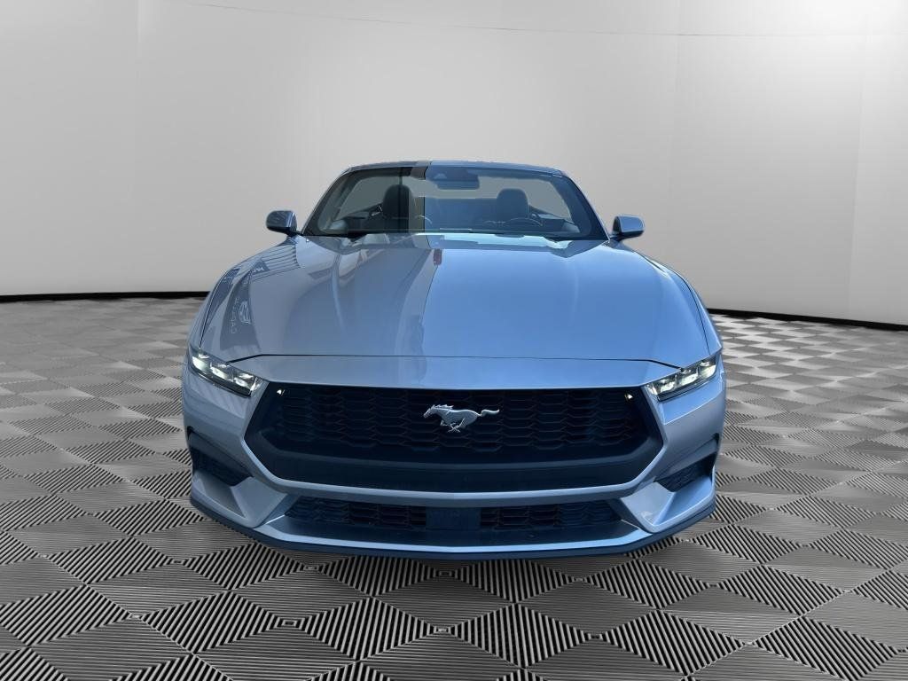 Used 2025 Ford Mustang Premium RWD image 2