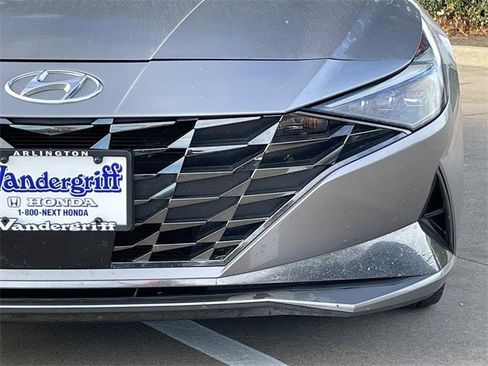 Used 2021 Hyundai Elantra Limited w/ Cargo Package image 8