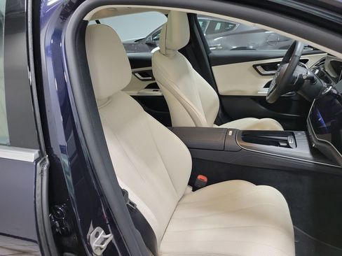 Used 2025 Mercedes-Benz E 450 4MATIC All-Terrain Wagon image 7