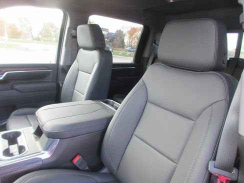 New 2026 GMC Sierra 3500 SLT image 14