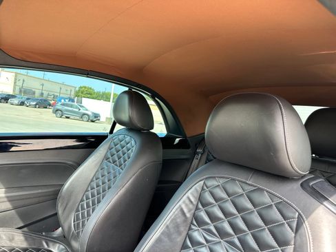 Used 2019 Volkswagen Beetle 2.0T Final Edition SEL FWD image 16