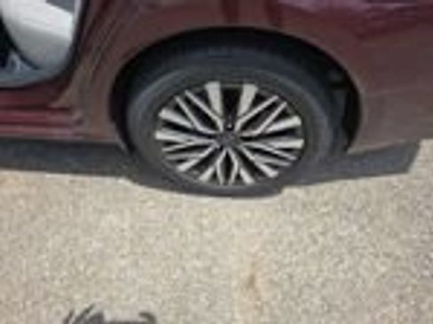 Used 2025 Nissan Altima 2.5 SV FWD image 22