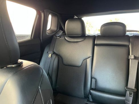 Used 2025 Jeep Compass Trailhawk image 49