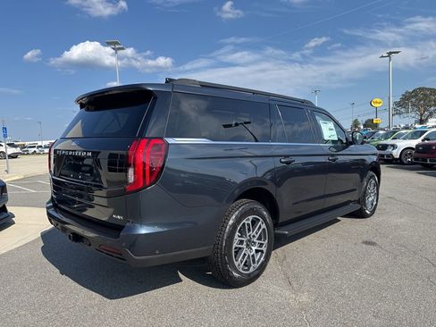 New 2025 Ford Expedition Max Active image 3