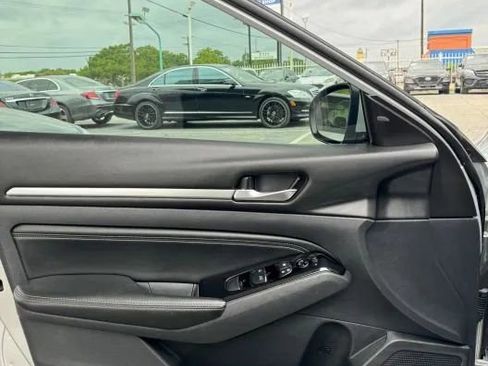 Used 2020 Nissan Altima 2.5 SL image 14