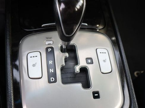 Used 2013 Hyundai Genesis 3.8 w/ Premium Pkg image 21