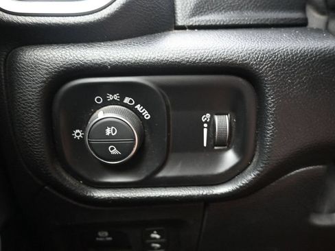 Used 2021 RAM 1500 Lone Star AWD/4WD image 20