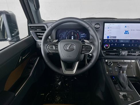 New 2026 Lexus GX 550 w/ Accessory Package (2T) AWD/4WD image 22