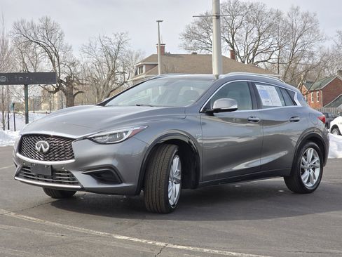 Used 2019 INFINITI QX30 w/ Navigation Package image 20