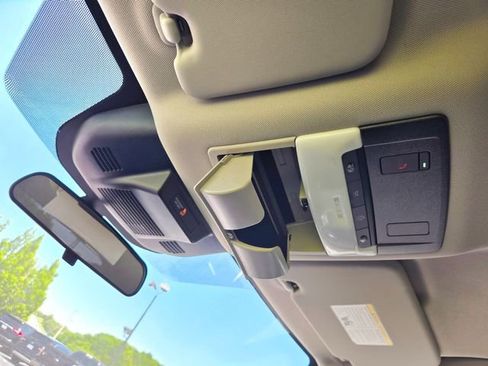 Used 2021 Nissan Rogue SV FWD image 28