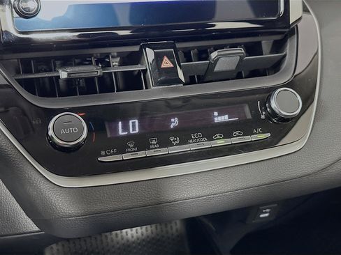 Used 2023 Toyota Corolla LE image 22