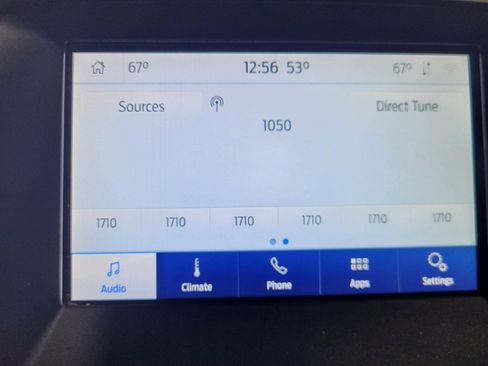 Used 2020 Ford Edge SE image 25