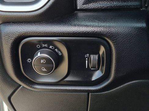 Used 2024 RAM 2500 Big Horn AWD/4WD image 17