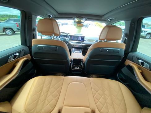 Used 2025 BMW X5 sDrive40i w/ M Sport Package RWD image 18