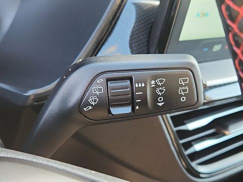 Used 2025 Ford Escape ST-Line w/ Tech Pack #1 image 29