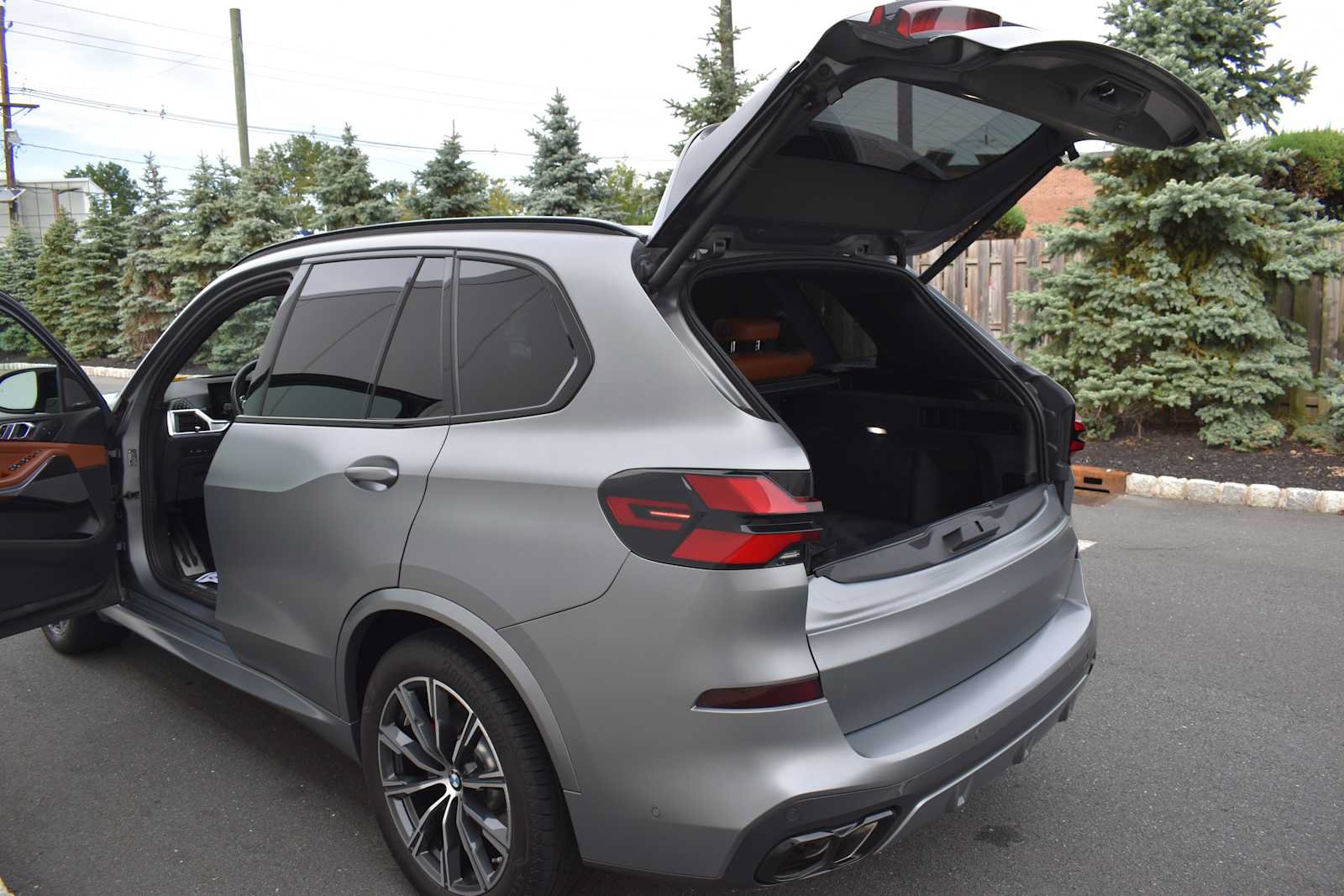 Used 2024 BMW X5 M60i w/ Executive Package AWD/4WD image 30