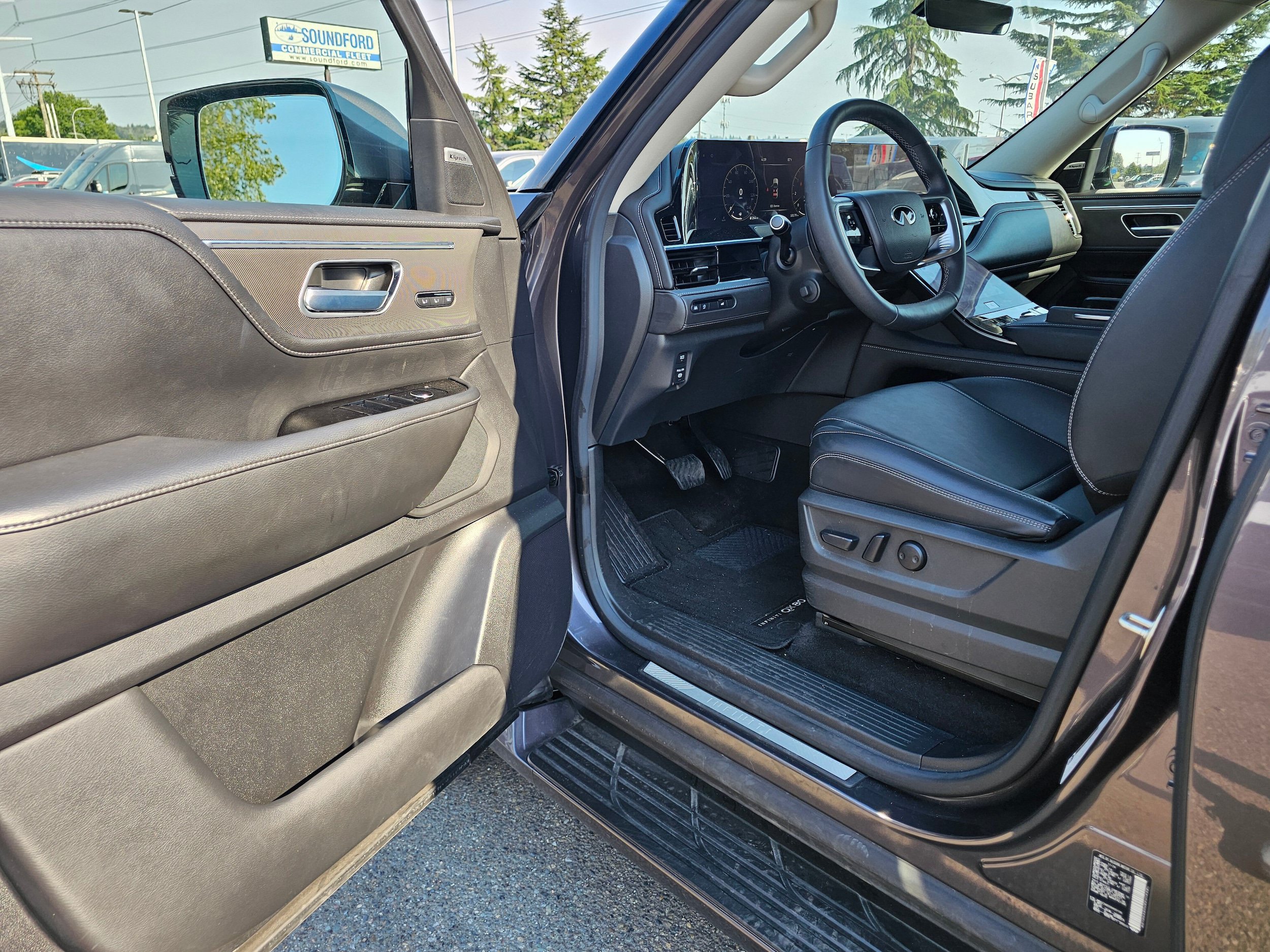 Used 2025 INFINITI QX80 Pure AWD/4WD image 22