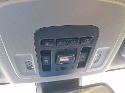 Used 2023 Toyota Camry XSE image 28