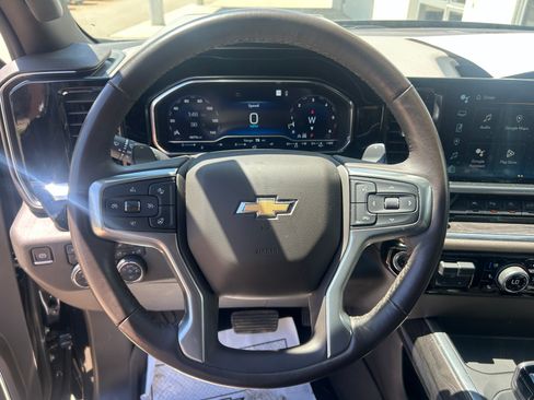 Used 2023 Chevrolet Silverado 1500 LTZ w/ LTZ Premium Package AWD/4WD image 20