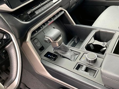 Used 2024 Toyota Tundra SR5 w/ SR5 Convenience Package image 33