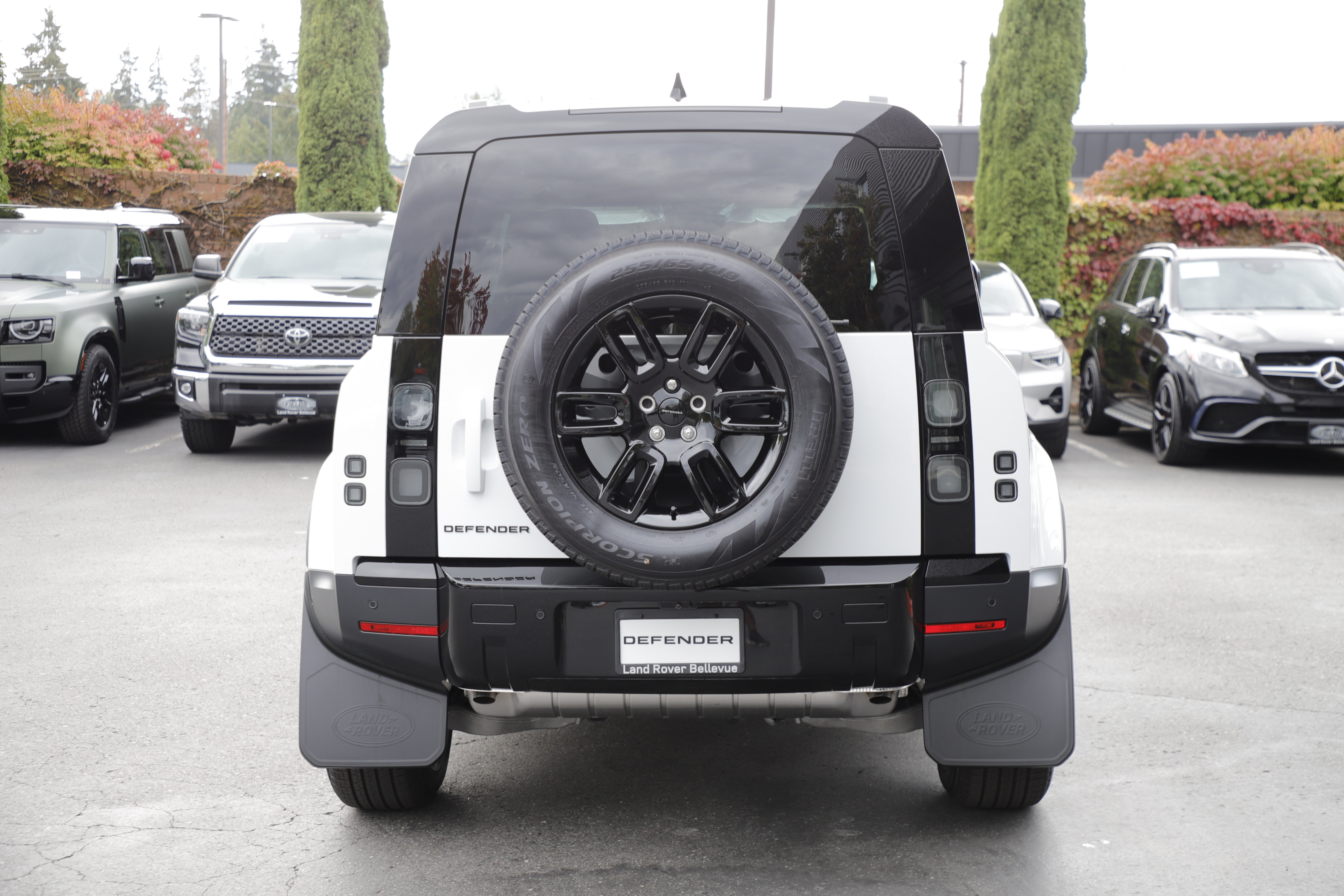 New 2026 Land Rover Defender 110 S AWD/4WD image 7