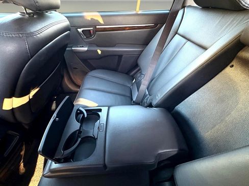 Used 2011 Hyundai Santa Fe Limited image 17