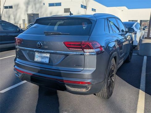 Certified 2023 Volkswagen Atlas Cross Sport SE w/ Panoramic Sunroof Package image 5
