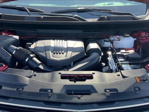 Used 2026 Chevrolet Traverse LT w/ LPO, Floor Liner Package FWD image 32