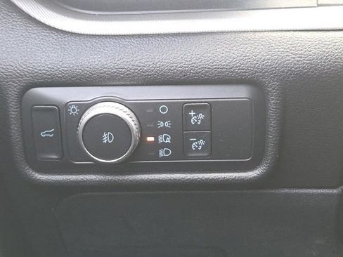 Certified 2020 Ford Explorer XLT w/ Equipment Group 202A AWD/4WD image 28