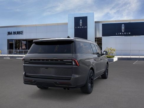 New 2026 Lincoln Navigator L Reserve w/ Jet Appearance Package AWD/4WD image 8