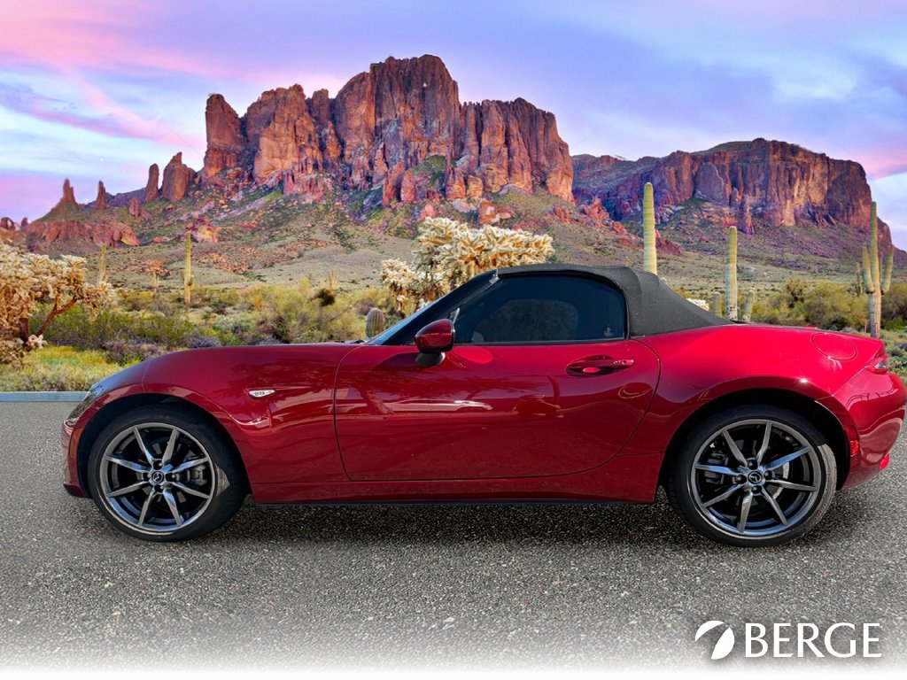 Used 2022 MAZDA MX-5 Miata Grand Touring RWD image 3