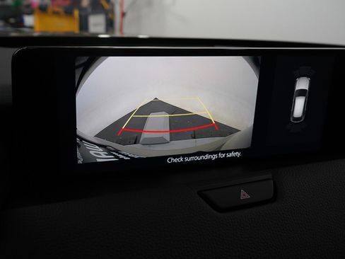 Certified 2025 MAZDA CX-70 Plug-In Hybrid w/ Premium Pkg image 22