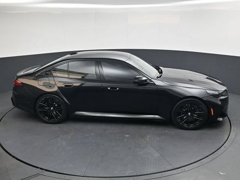 Used 2026 BMW M5 w/ Executive Package AWD/4WD image 27