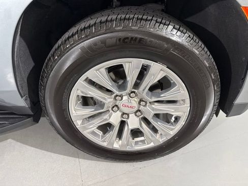 Used 2023 GMC Yukon Denali AWD/4WD image 15