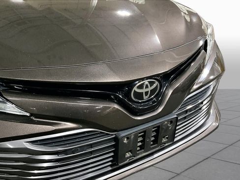 Certified 2018 Toyota Camry XLE w/ Audio Package FWD image 30