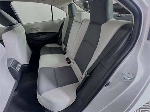 Used 2025 Toyota Corolla LE image 26