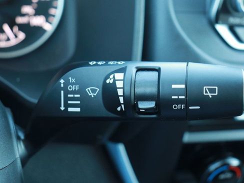 Used 2024 Nissan Rogue SV image 22