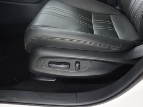 Used 2025 Honda HR-V EX-L image 31