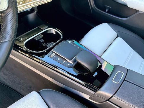 Used 2023 Mercedes-Benz CLA 250 image 16