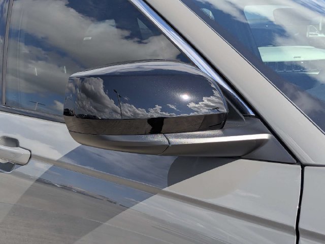 New 2027 Jeep Grand Cherokee Laredo RWD image 11