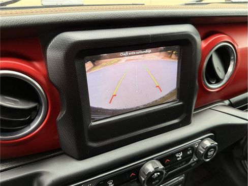 Used 2018 Jeep Wrangler Rubicon w/ Steel Bumper Group image 20