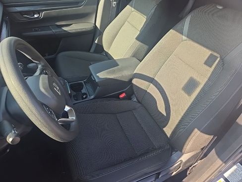 Used 2024 Honda CR-V LX image 17