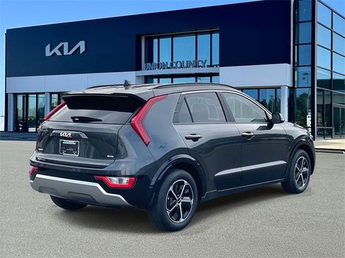 New 2025 Kia Niro SX image 6