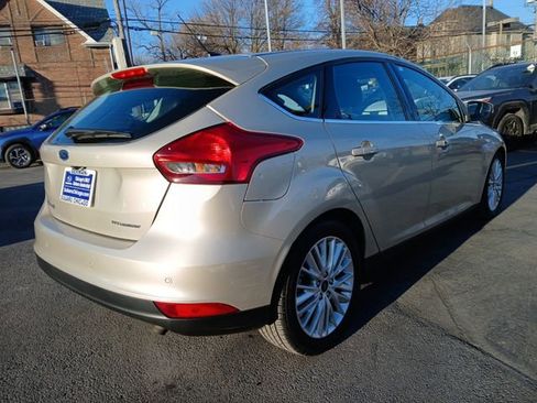Used 2017 Ford Focus Titanium image 4
